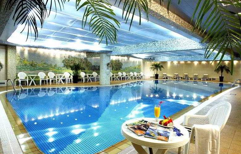 7 regal casino niagara falls