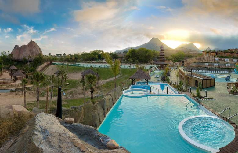 Hotel Magic Natura Animal Waterpark & Polynesian Resort ...