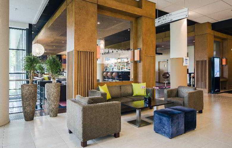 Radisson Blu Hotel, Amsterdam Airport, Schiphol desde 250 ...