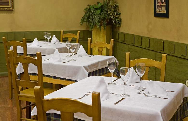 Hotel Zenit Calahorra desde 62€, Calahorra (La Rioja)